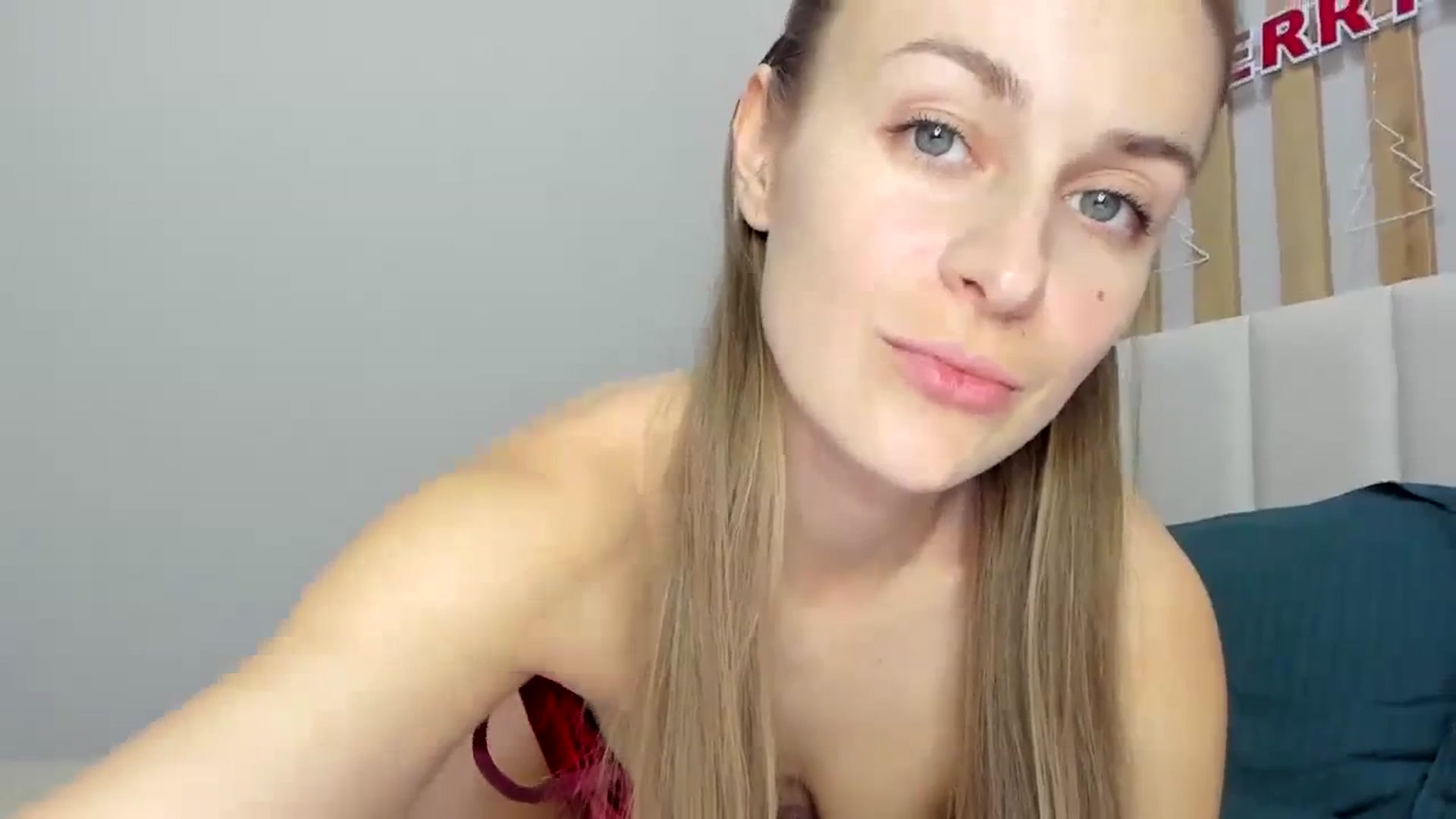 Gallery image thumbnail from regular_girl's myfreecams stream on, 12/23/2023, 17:47 image 9 of 20