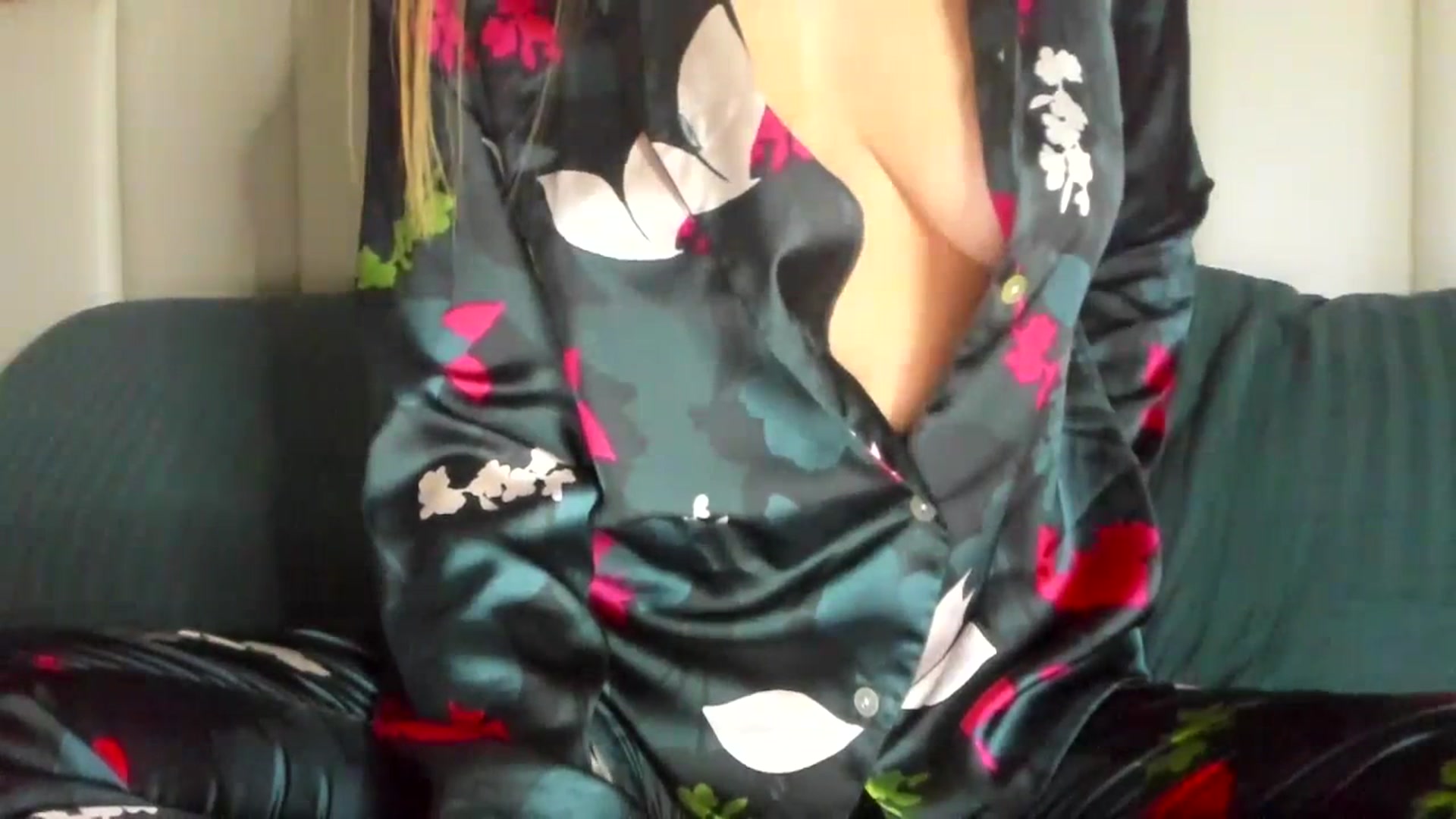 Gallery image thumbnail from regular_girl's myfreecams stream on, 01/02/2024, 19:40 image 2 of 20