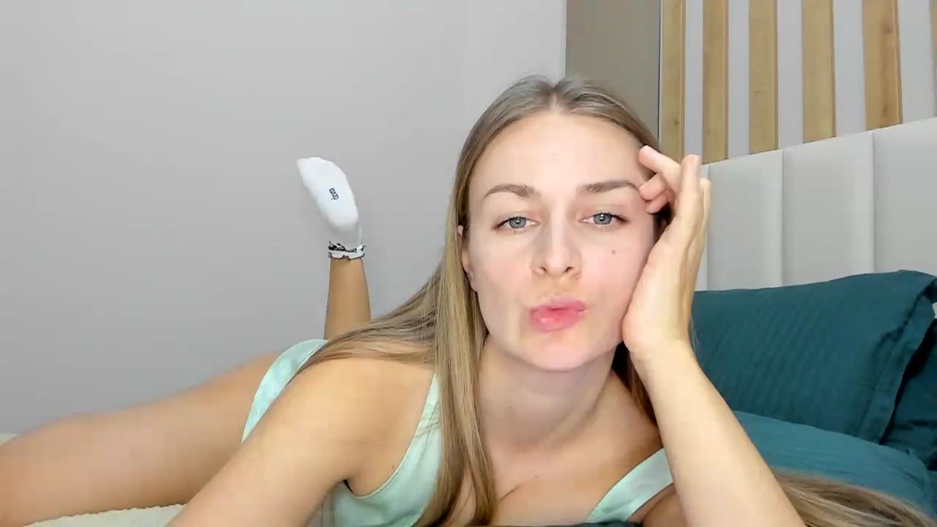 Gallery image thumbnail from regular_girl's myfreecams stream on, 01/08/2024, 17:56 image 2 of 20