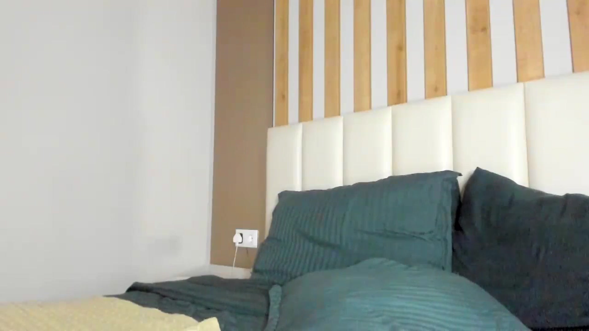 Gallery image thumbnail from regular_girl's myfreecams stream on, 01/13/2024, 19:14 image 13 of 20