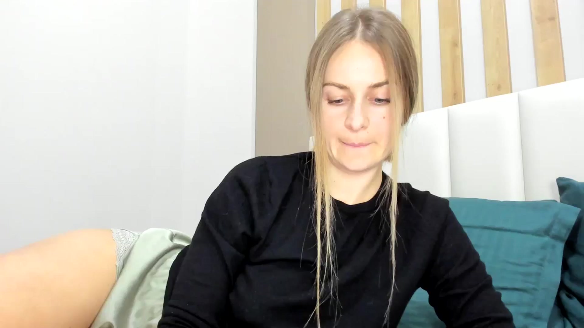 Gallery image thumbnail from regular_girl's myfreecams stream on, 01/18/2024, 18:14 image 1 of 20