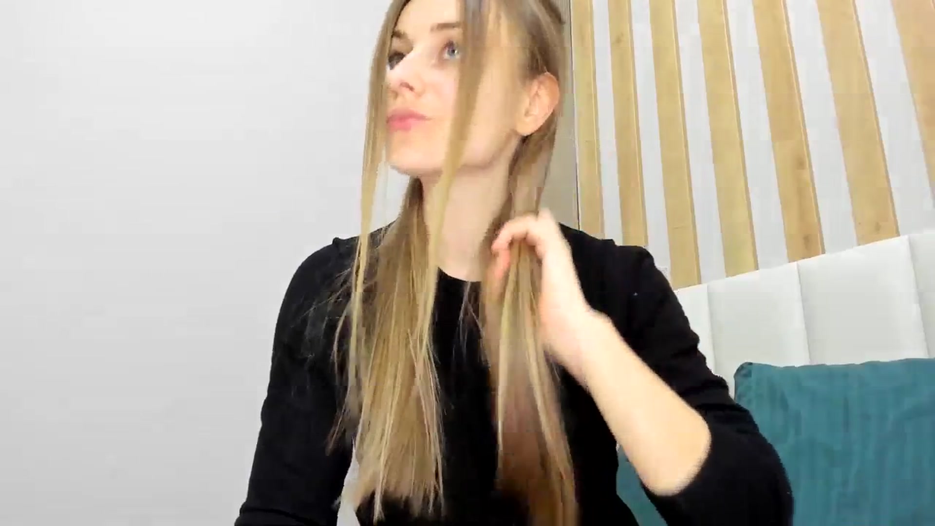 Gallery image thumbnail from regular_girl's myfreecams stream on, 01/18/2024, 18:14 image 13 of 20