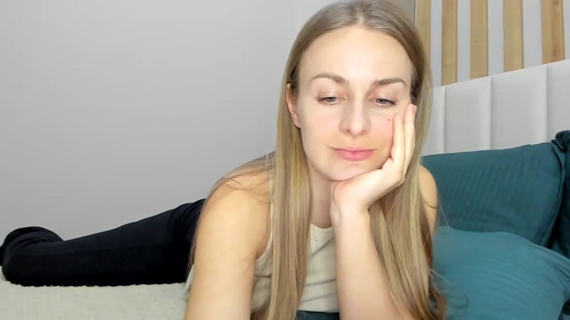 Gallery image thumbnail from regular_girl's myfreecams stream on, 02/02/2024, 17:27 image 5 of 20