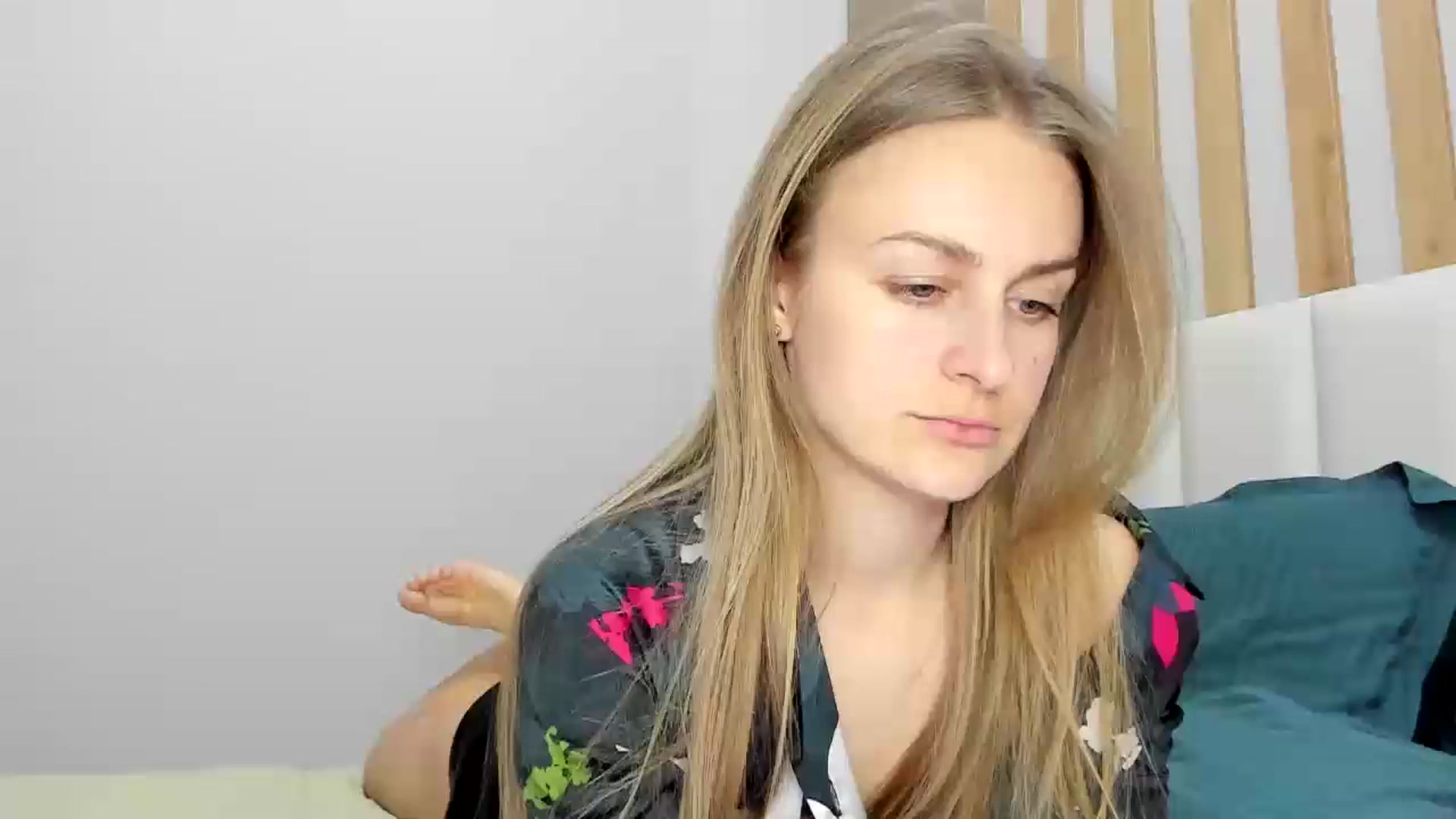 Gallery image thumbnail from regular_girl's myfreecams stream on, 02/09/2024, 18:44 image 1 of 20