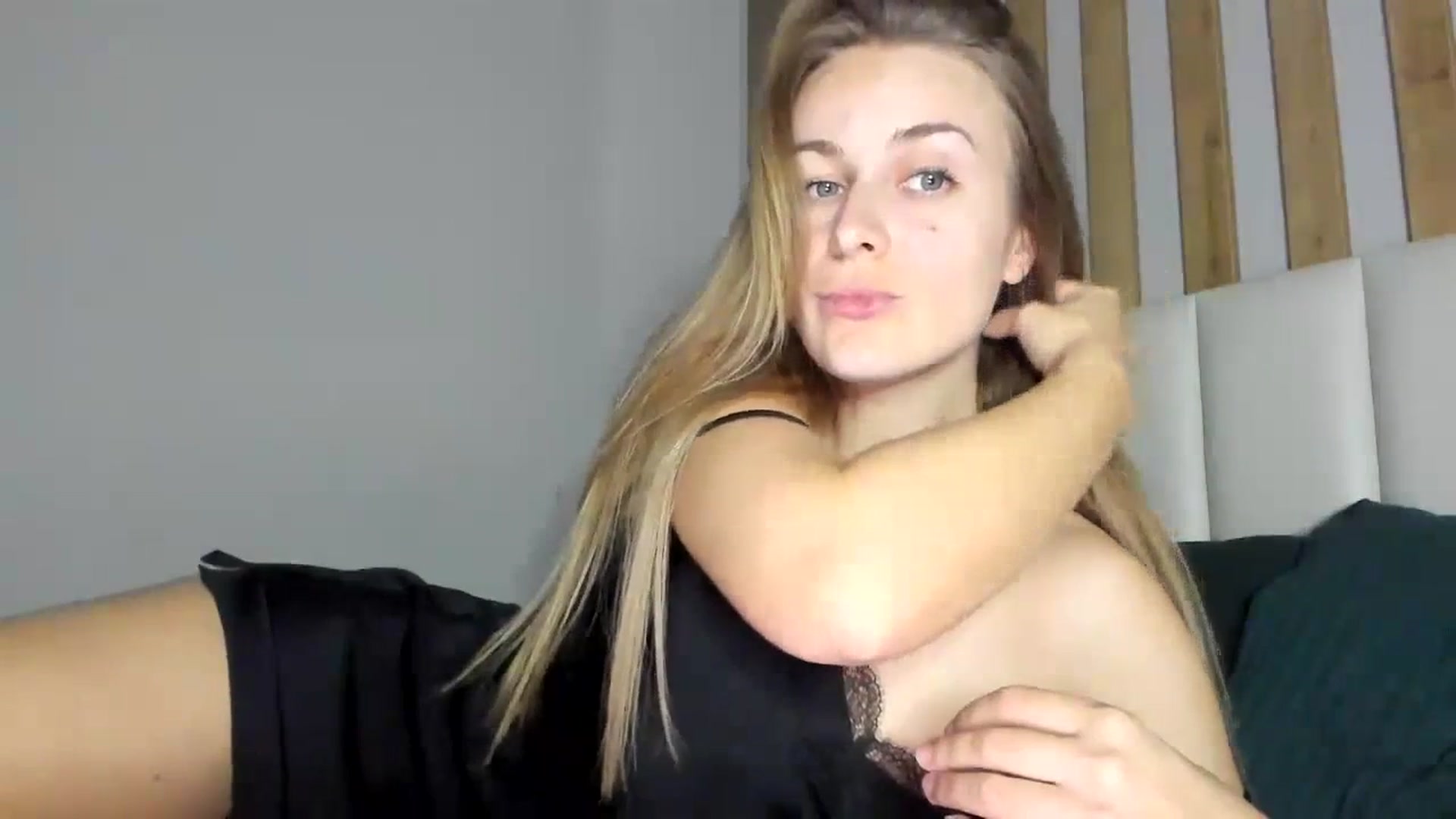 Gallery image thumbnail from regular_girl's myfreecams stream on, 02/12/2024, 17:31 image 6 of 20