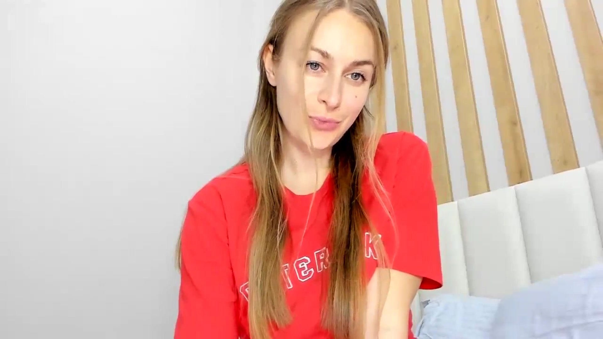 Gallery image thumbnail from regular_girl's myfreecams stream on, 02/14/2024, 19:05 image 8 of 20