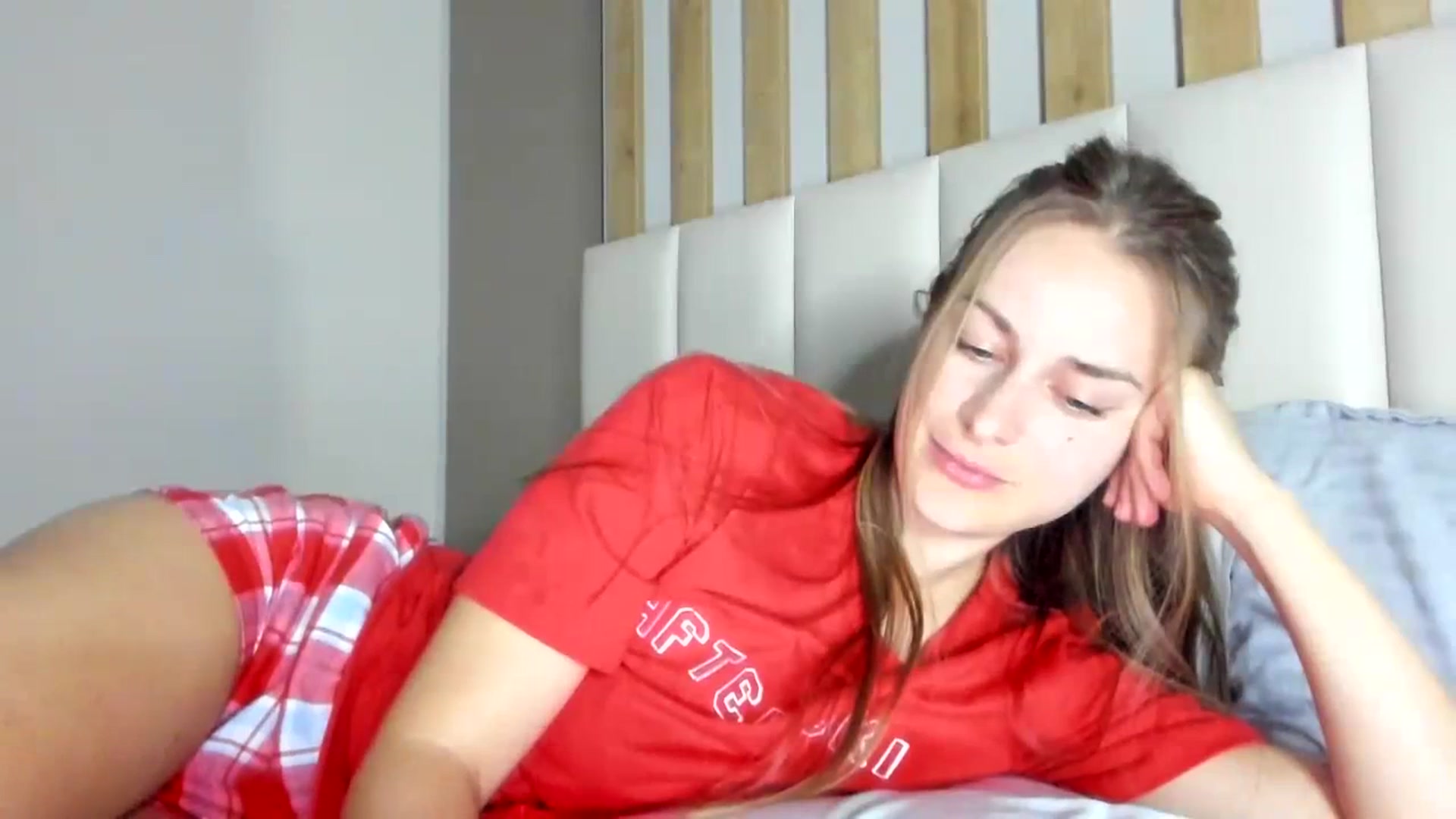 Gallery image thumbnail from regular_girl's myfreecams stream on, 02/14/2024, 20:54 image 13 of 20