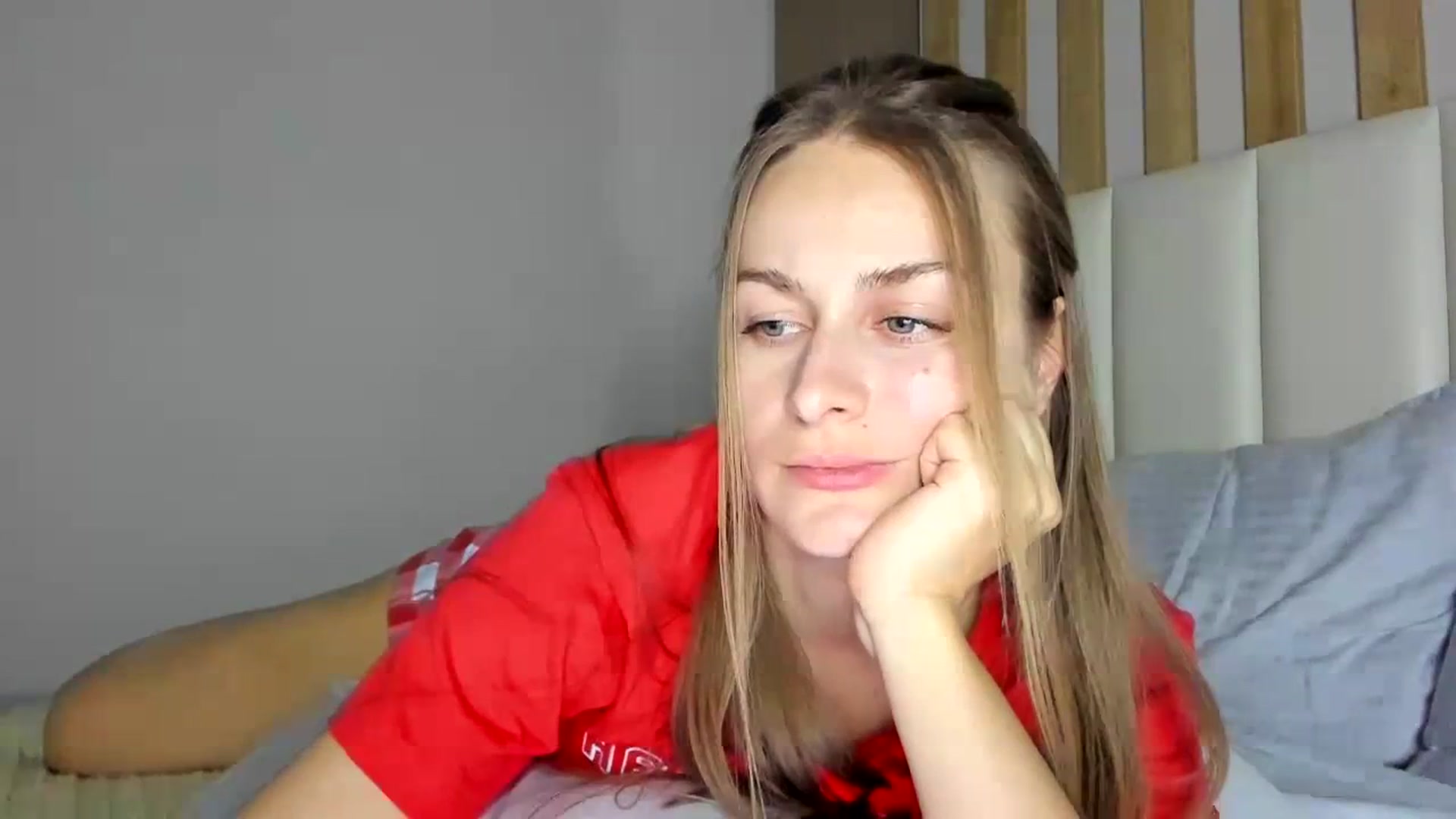 Gallery image thumbnail from regular_girl's myfreecams stream on, 02/15/2024, 20:04 image 9 of 20