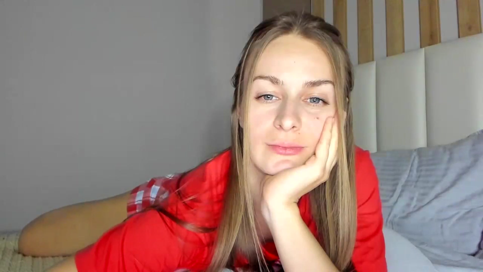 Gallery image thumbnail from regular_girl's myfreecams stream on, 02/15/2024, 20:04 image 5 of 20