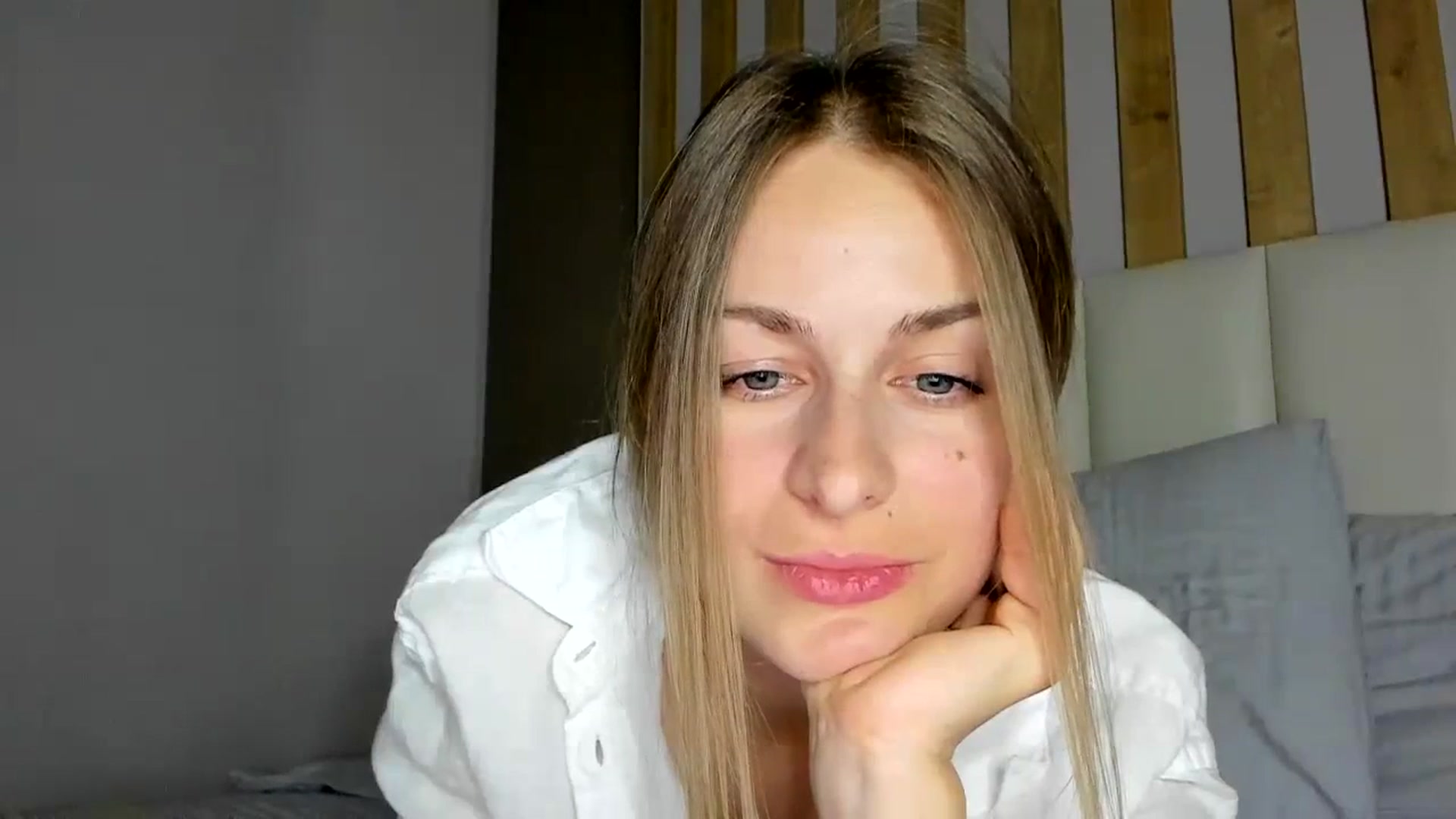 Gallery image thumbnail from regular_girl's myfreecams stream on, 03/09/2024, 20:08 image 15 of 20