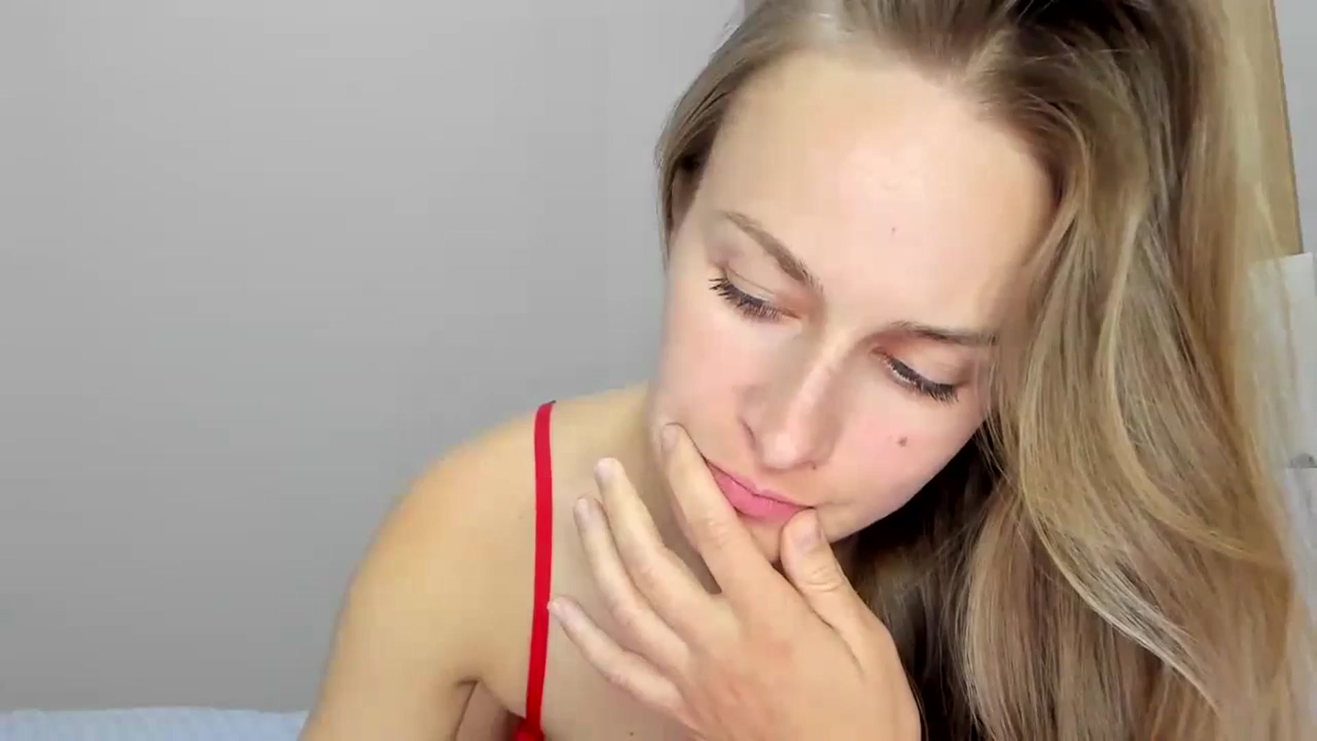 Gallery image thumbnail from regular_girl's myfreecams stream on, 03/15/2024, 19:04 image 1 of 20