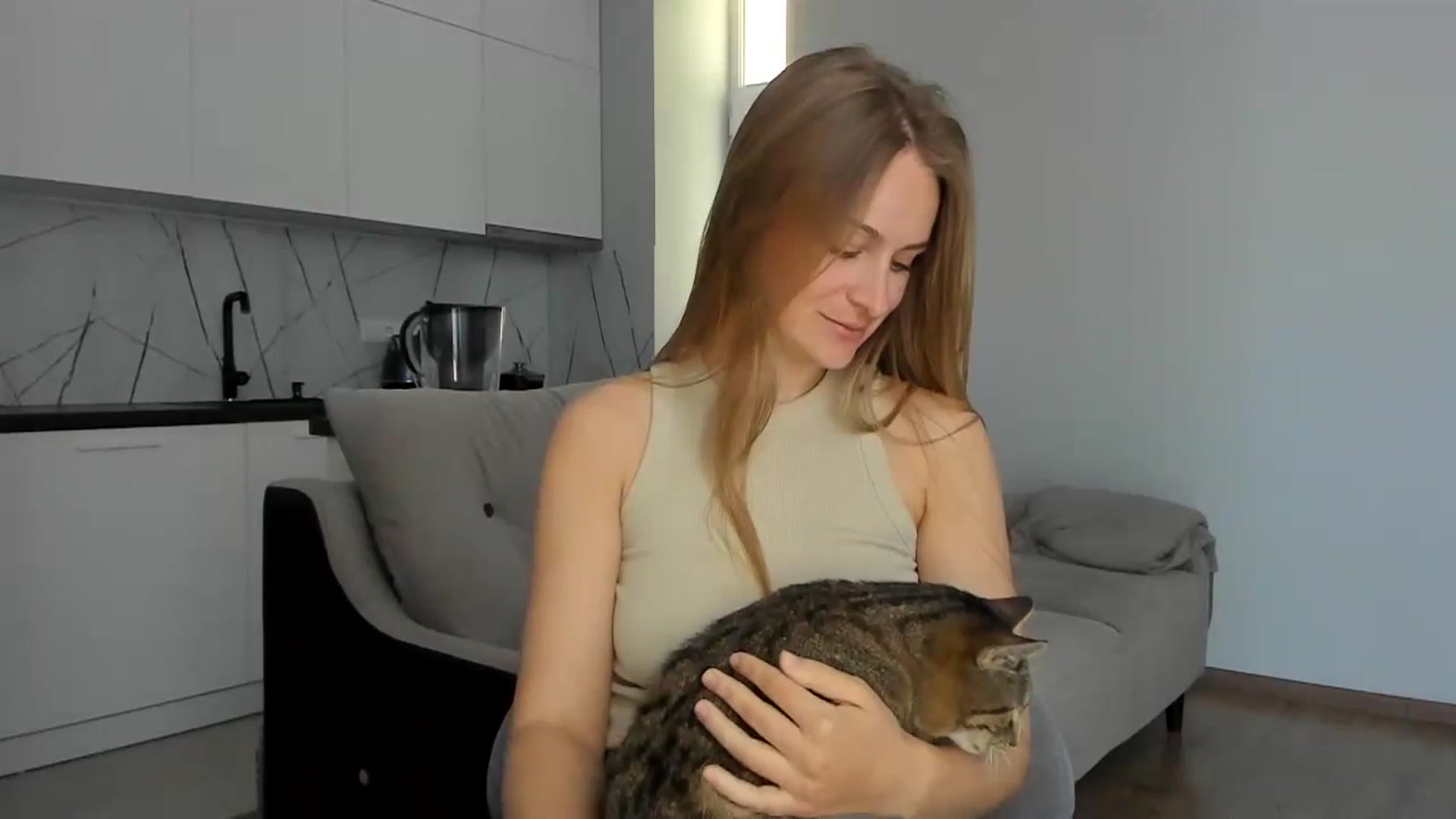 Gallery image thumbnail from regular_girl's myfreecams stream on, 03/25/2024, 12:17 image 13 of 20