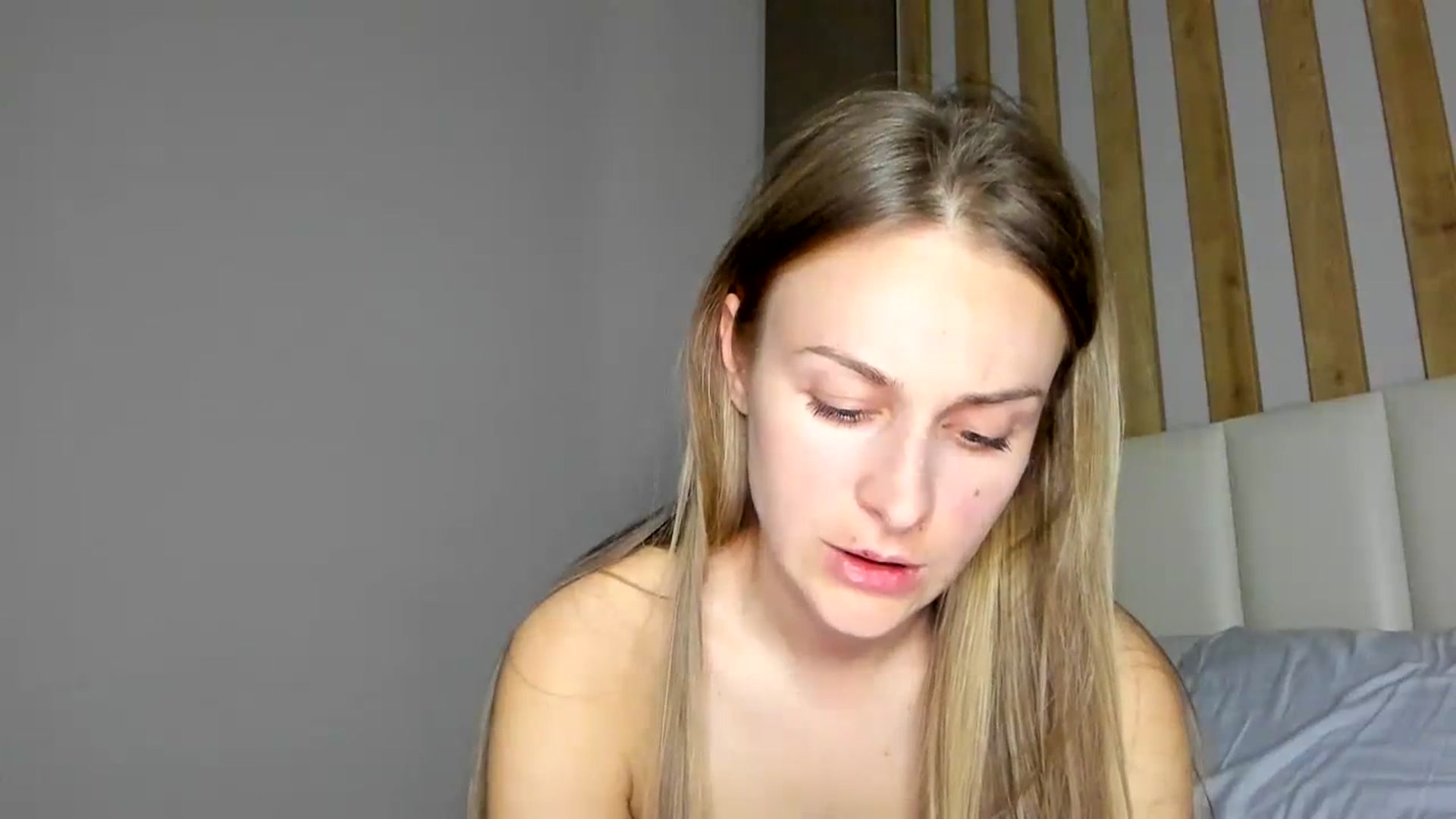 Gallery image thumbnail from regular_girl's myfreecams stream on, 04/04/2024, 19:20 image 12 of 20