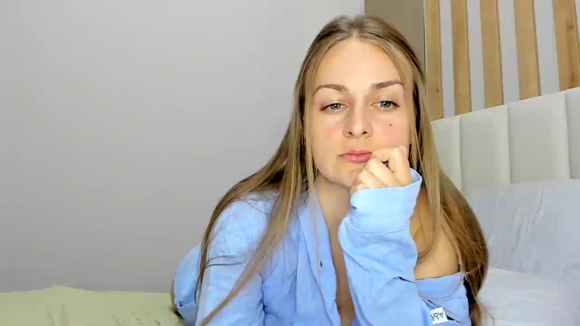 Gallery image thumbnail from regular_girl's myfreecams stream on, 04/09/2024, 16:31 image 8 of 20