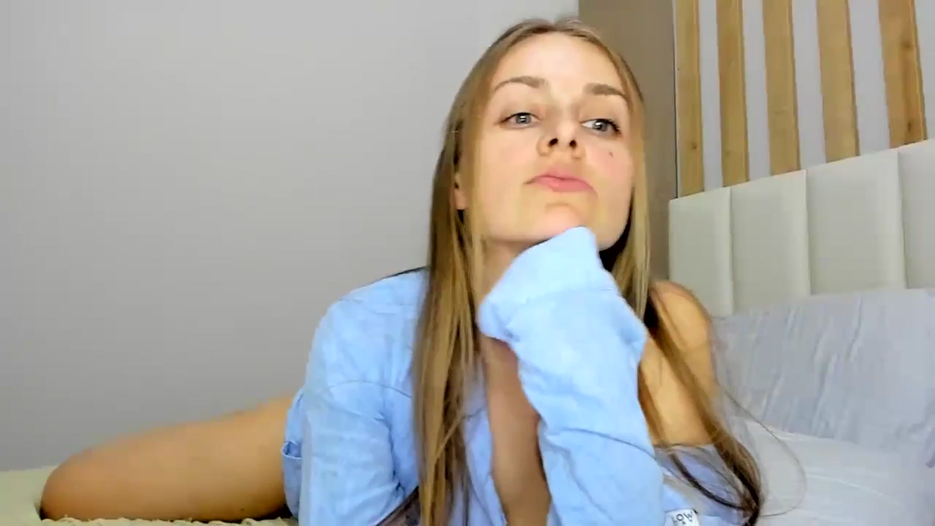 Gallery image thumbnail from regular_girl's myfreecams stream on, 04/09/2024, 16:31 image 11 of 20