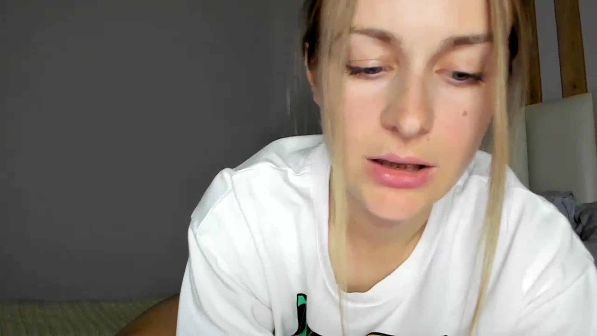 Gallery image thumbnail from regular_girl's myfreecams stream on, 04/13/2024, 19:59 image 7 of 20