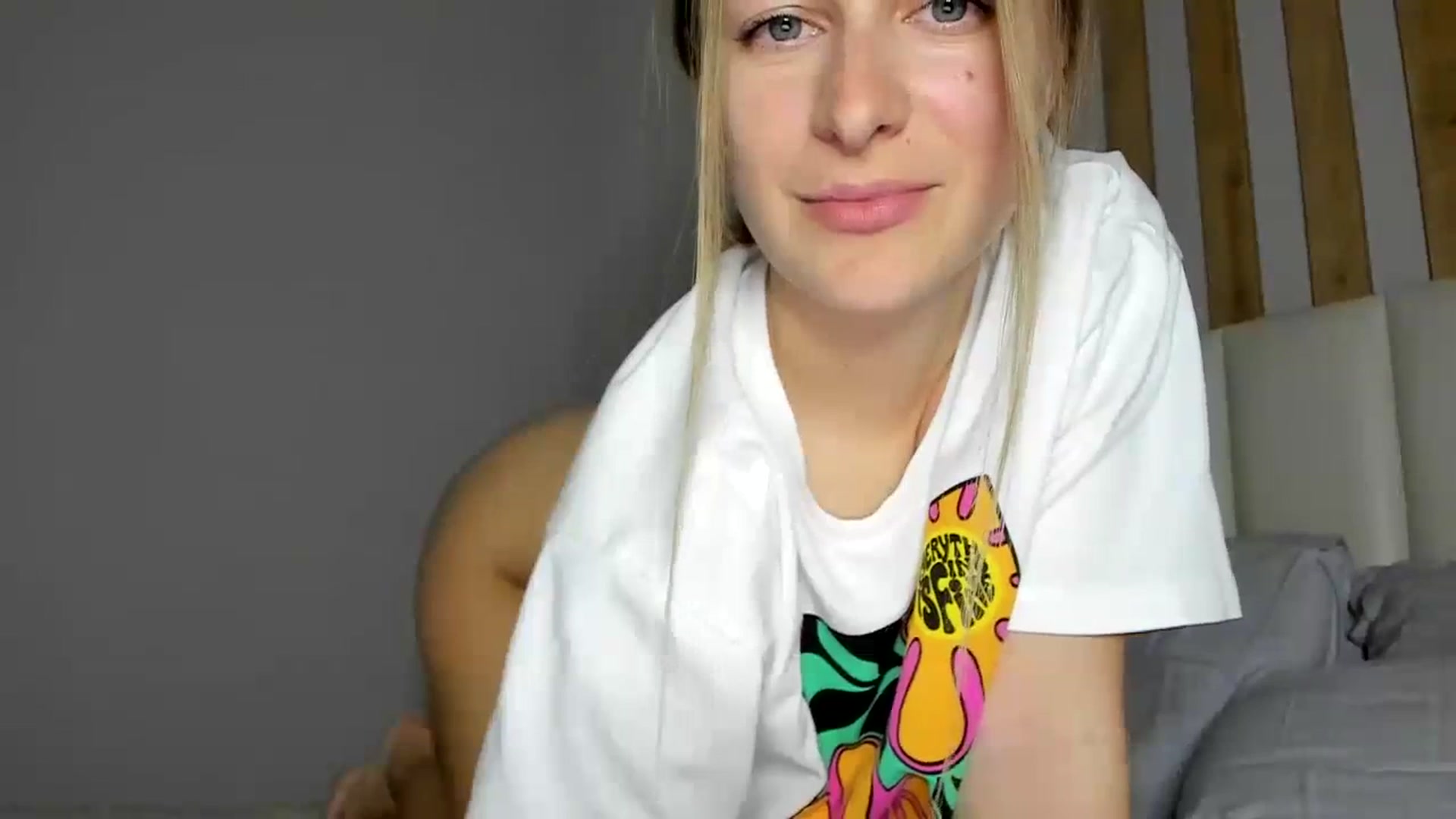 Gallery image thumbnail from regular_girl's myfreecams stream on, 04/13/2024, 19:59 image 8 of 20
