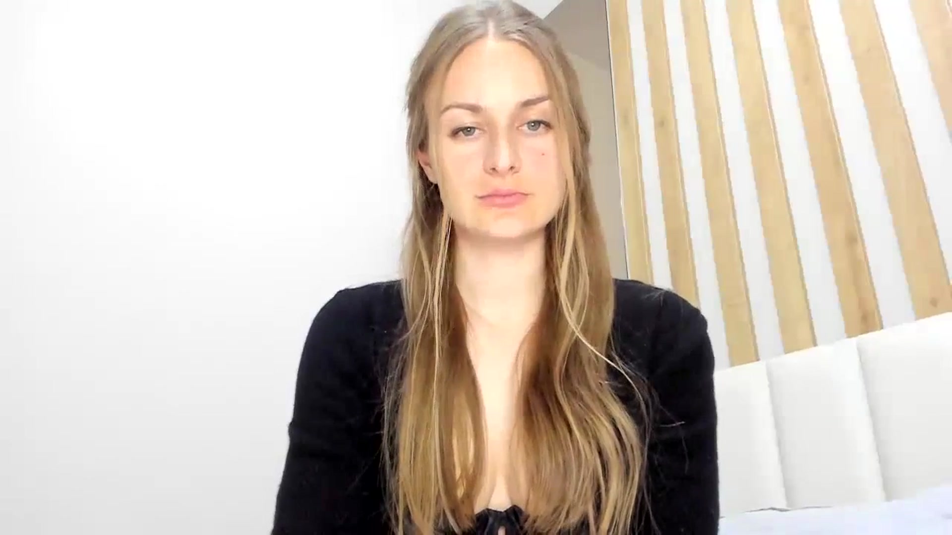 Gallery image thumbnail from regular_girl's myfreecams stream on, 04/15/2024, 18:56 image 5 of 20