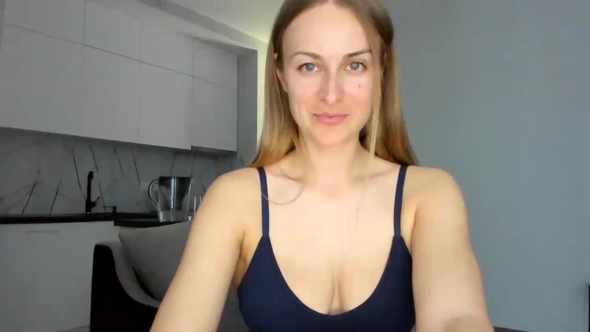Gallery image thumbnail from regular_girl's myfreecams stream on, 04/30/2024, 13:43 image 4 of 20