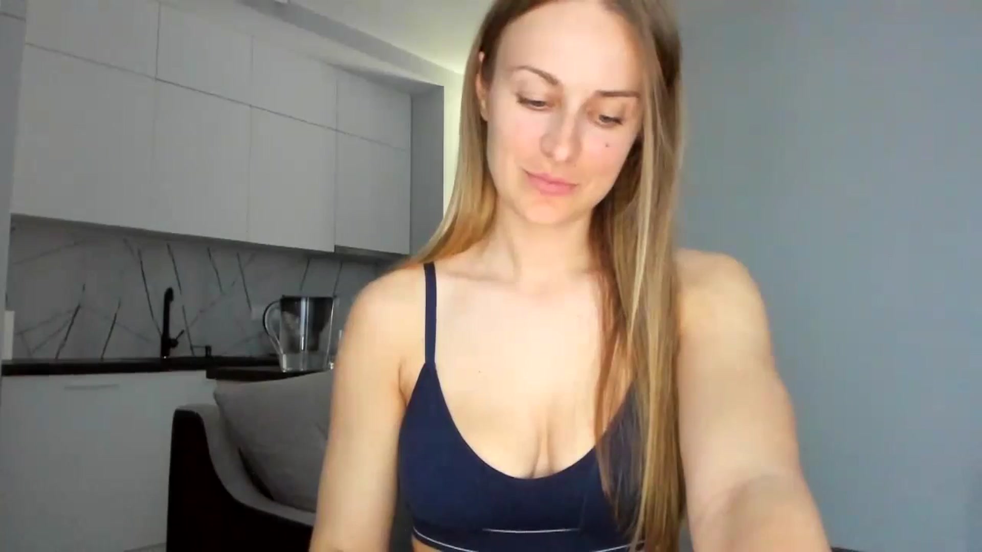 Gallery image thumbnail from regular_girl's myfreecams stream on, 04/30/2024, 13:43 image 2 of 20