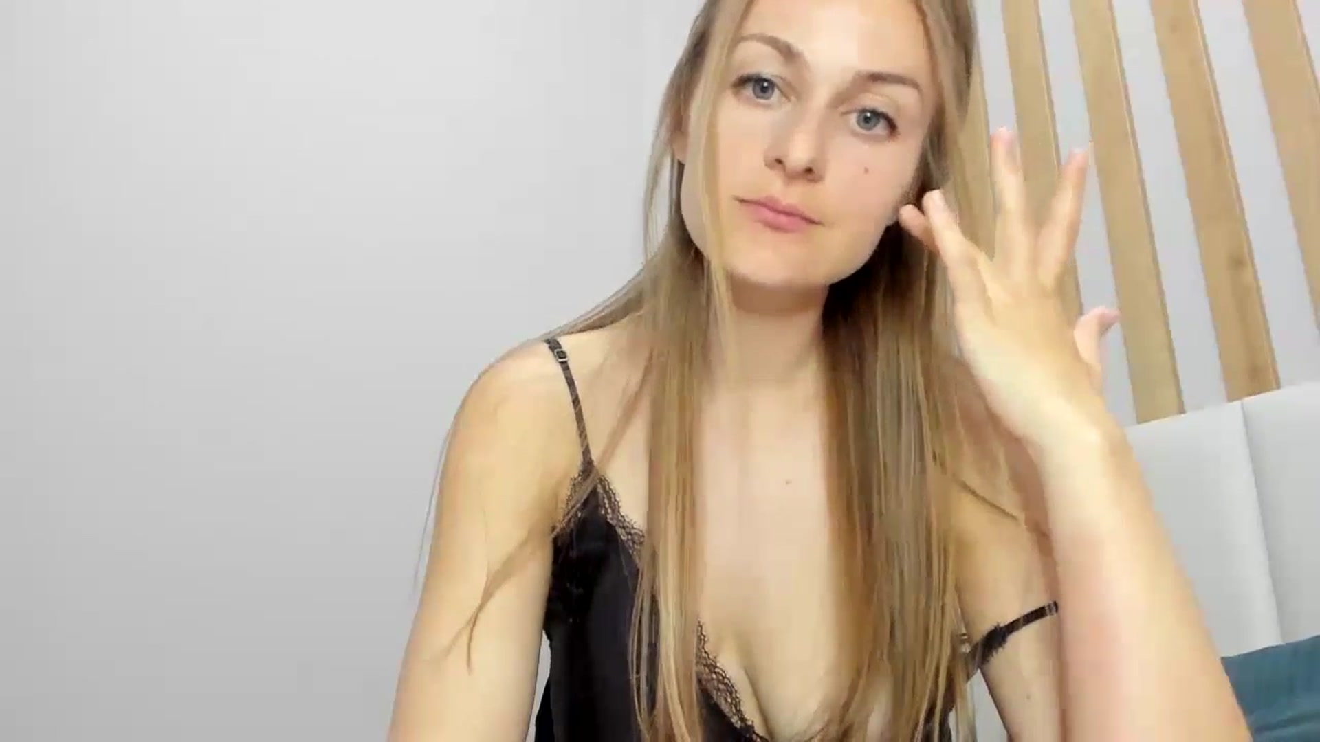 Gallery image thumbnail from regular_girl's myfreecams stream on, 05/03/2024, 16:55 image 5 of 20