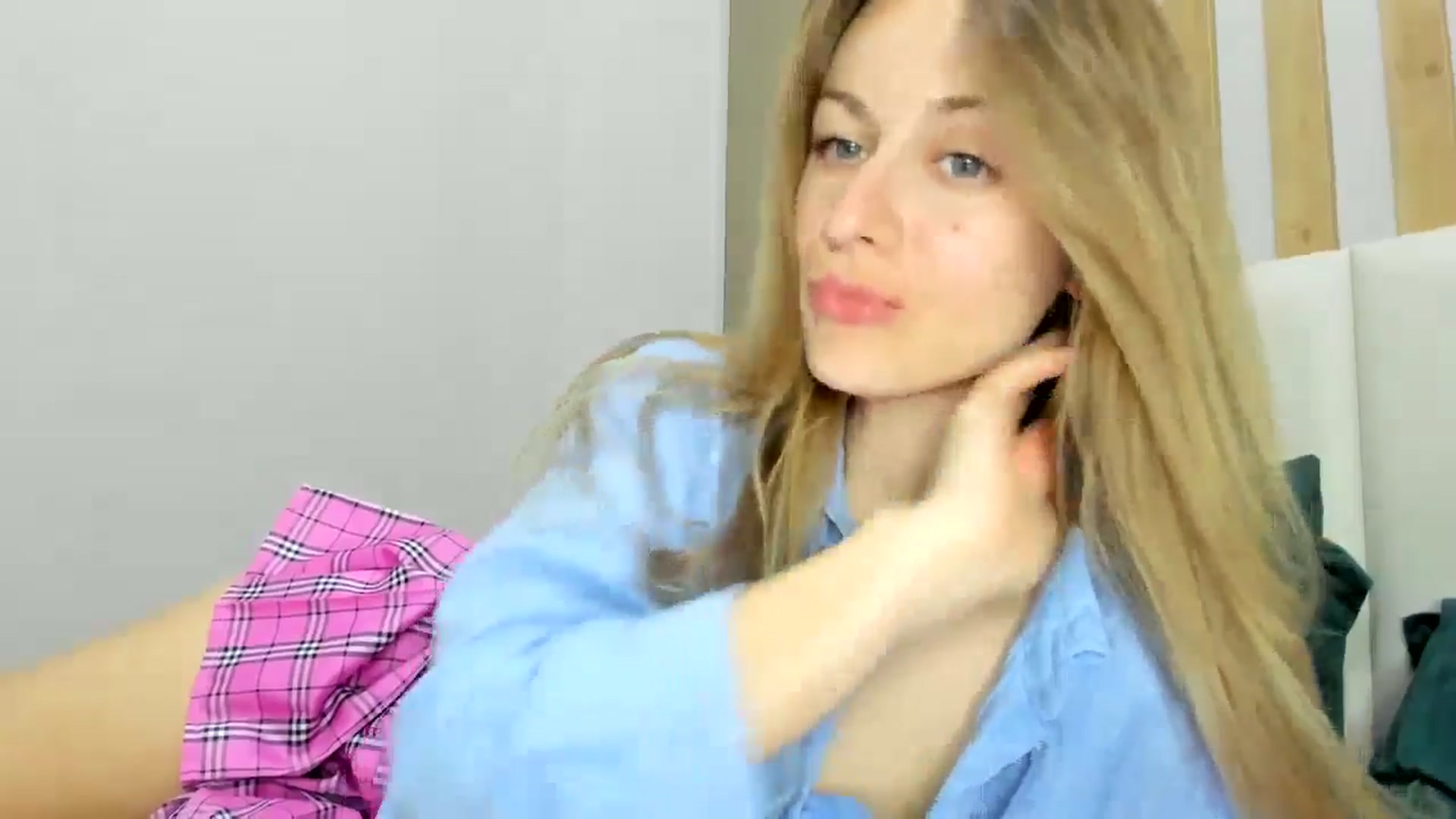 Gallery image thumbnail from regular_girl's myfreecams stream on, 05/18/2024, 20:30 image 2 of 20