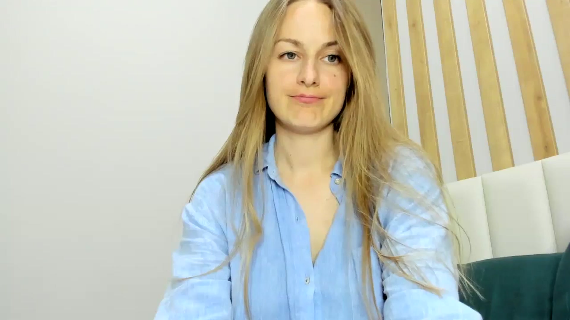 Gallery image thumbnail from regular_girl's myfreecams stream on, 05/18/2024, 20:30 image 10 of 20