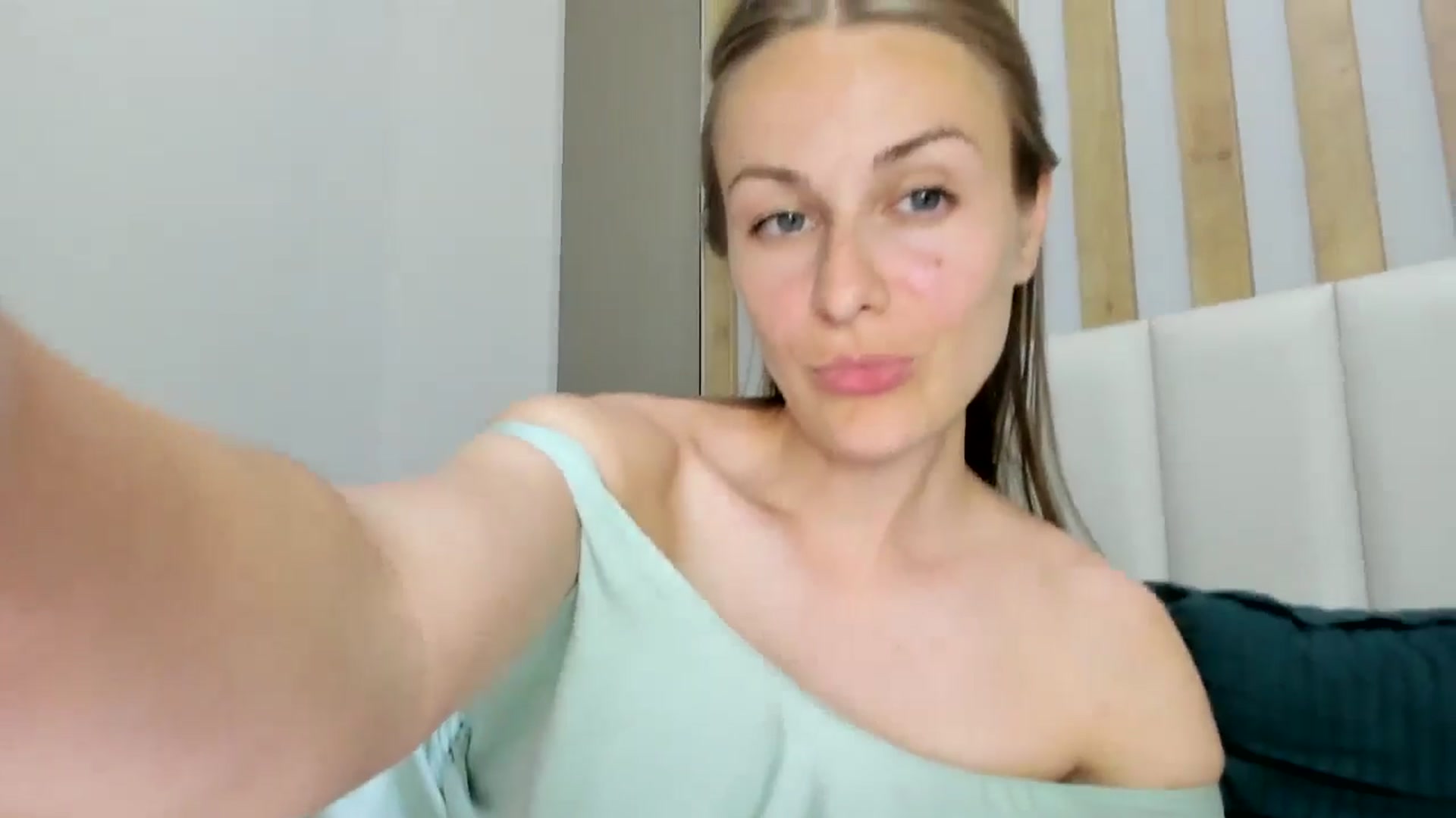 Gallery image thumbnail from regular_girl's myfreecams stream on, 06/08/2024, 18:08 image 8 of 20