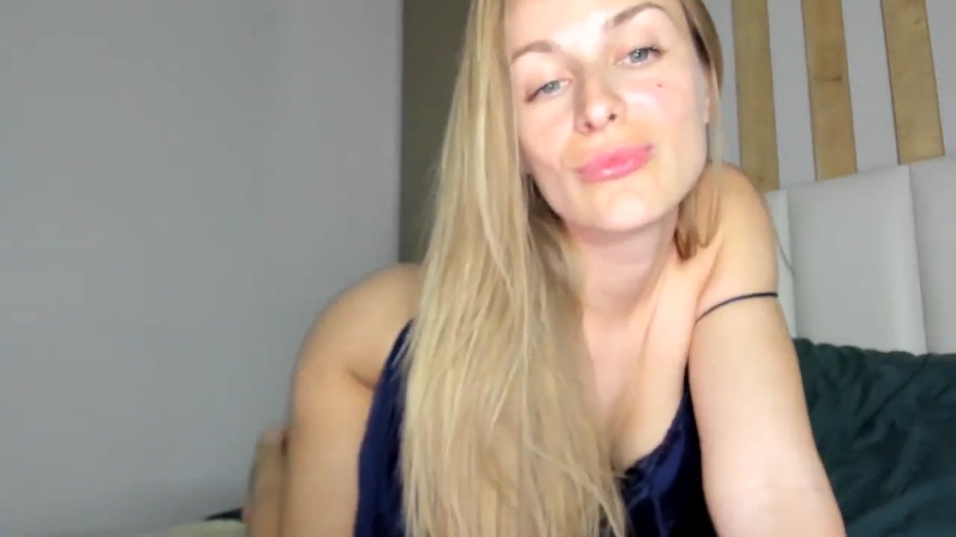 Gallery image thumbnail from regular_girl's myfreecams stream on, 07/05/2024, 20:43 image 10 of 20