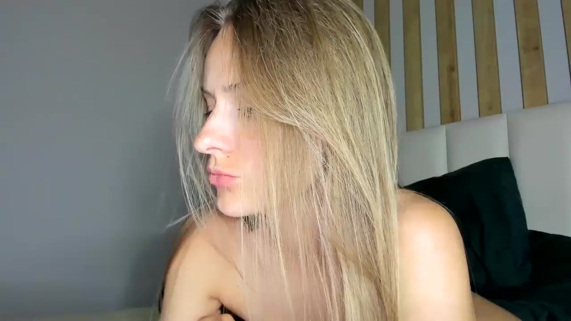 Gallery image thumbnail from regular_girl's myfreecams stream on, 07/07/2024, 20:06 image 1 of 20