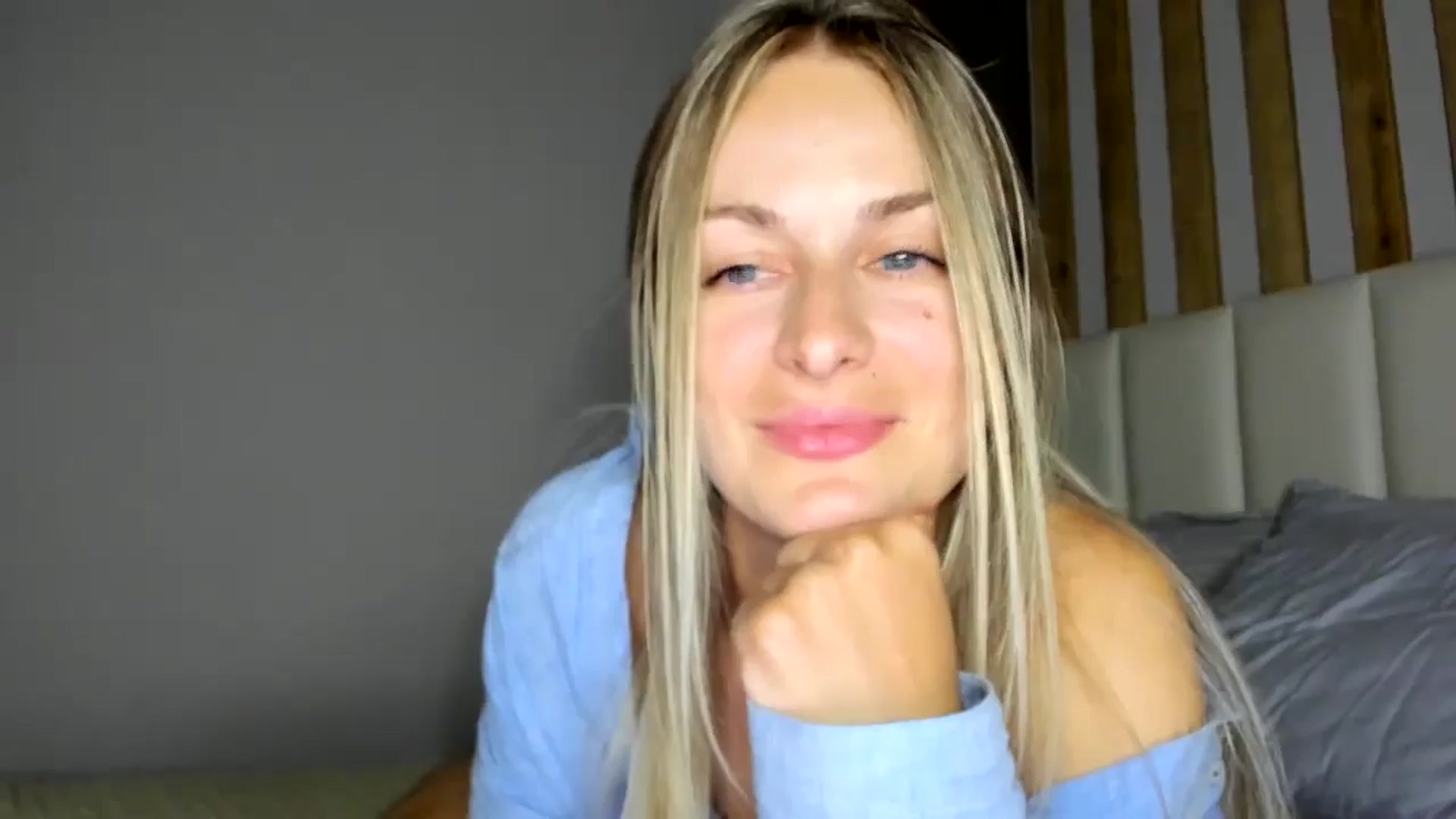 Gallery image thumbnail from regular_girl's myfreecams stream on, 07/26/2024, 21:05 image 12 of 20