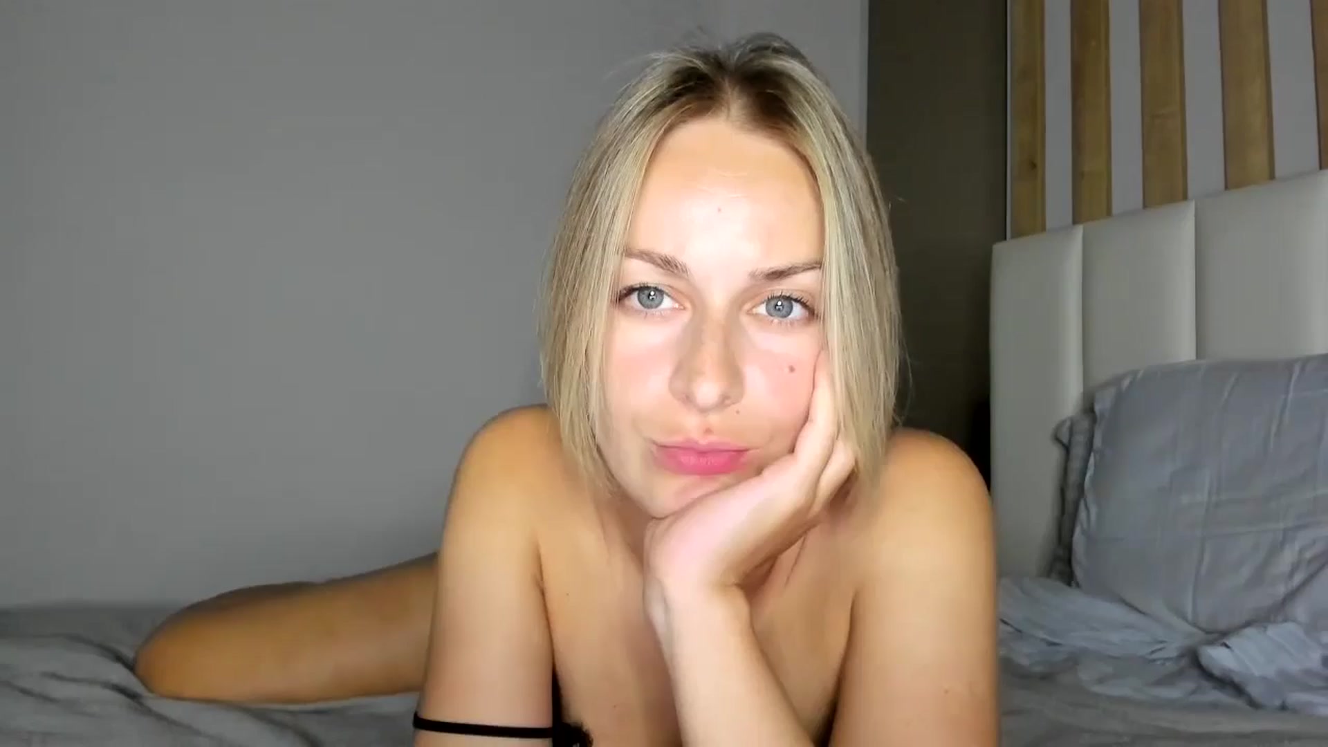 Gallery image thumbnail from regular_girl's myfreecams stream on, 09/07/2024, 19:42 image 1 of 20