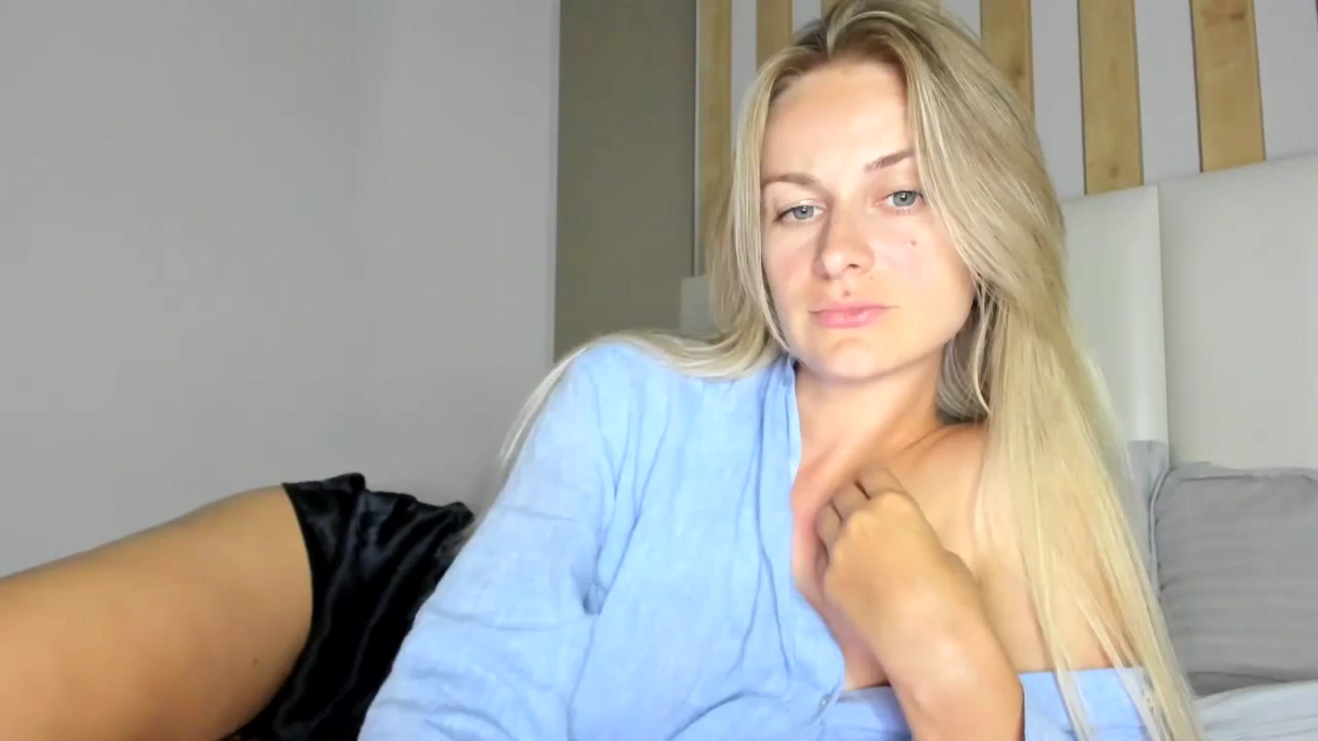 Gallery image thumbnail from regular_girl's myfreecams stream on, 09/12/2024, 18:21 image 10 of 20