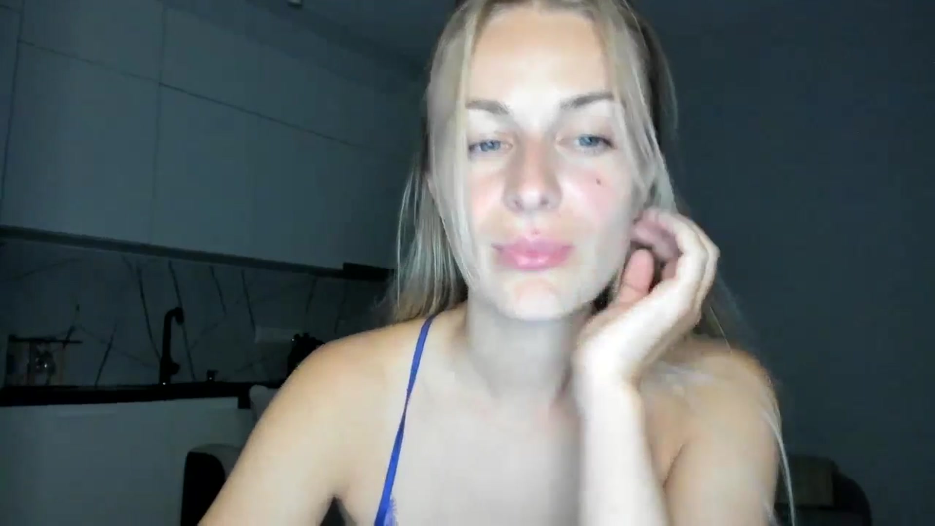 Gallery image thumbnail from regular_girl's myfreecams stream on, 09/13/2024, 20:08 image 14 of 20