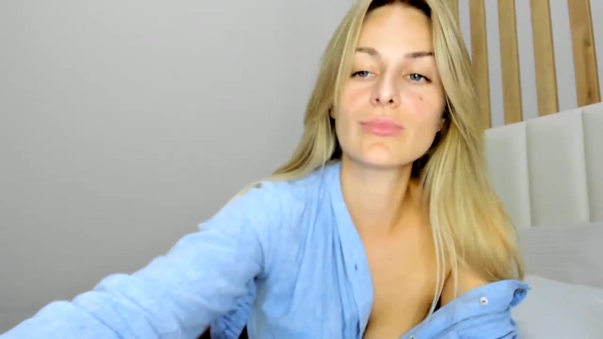Gallery image thumbnail from regular_girl's myfreecams stream on, 09/18/2024, 17:35 image 15 of 20