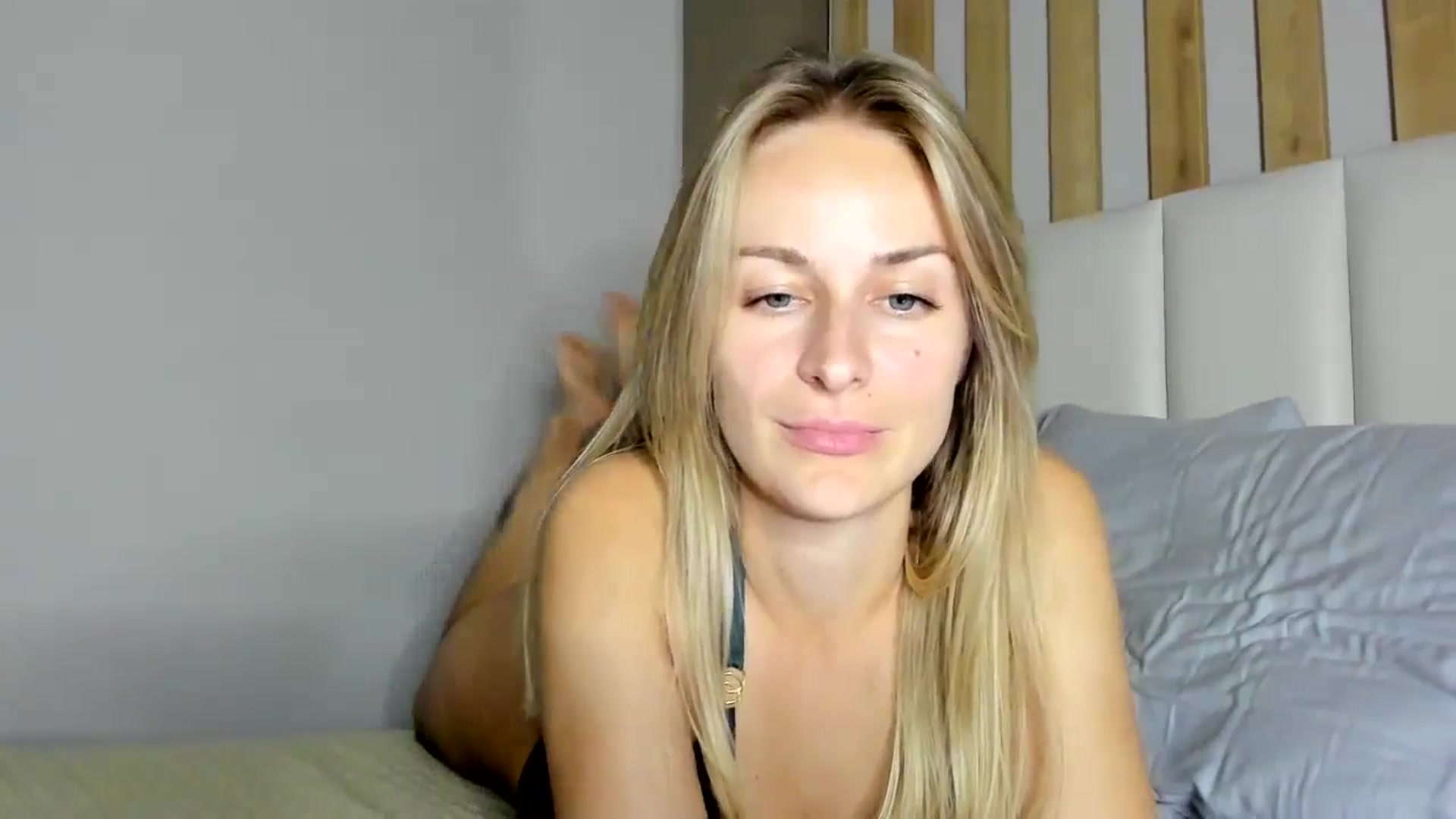 Gallery image thumbnail from regular_girl's myfreecams stream on, 09/21/2024, 19:55 image 17 of 20