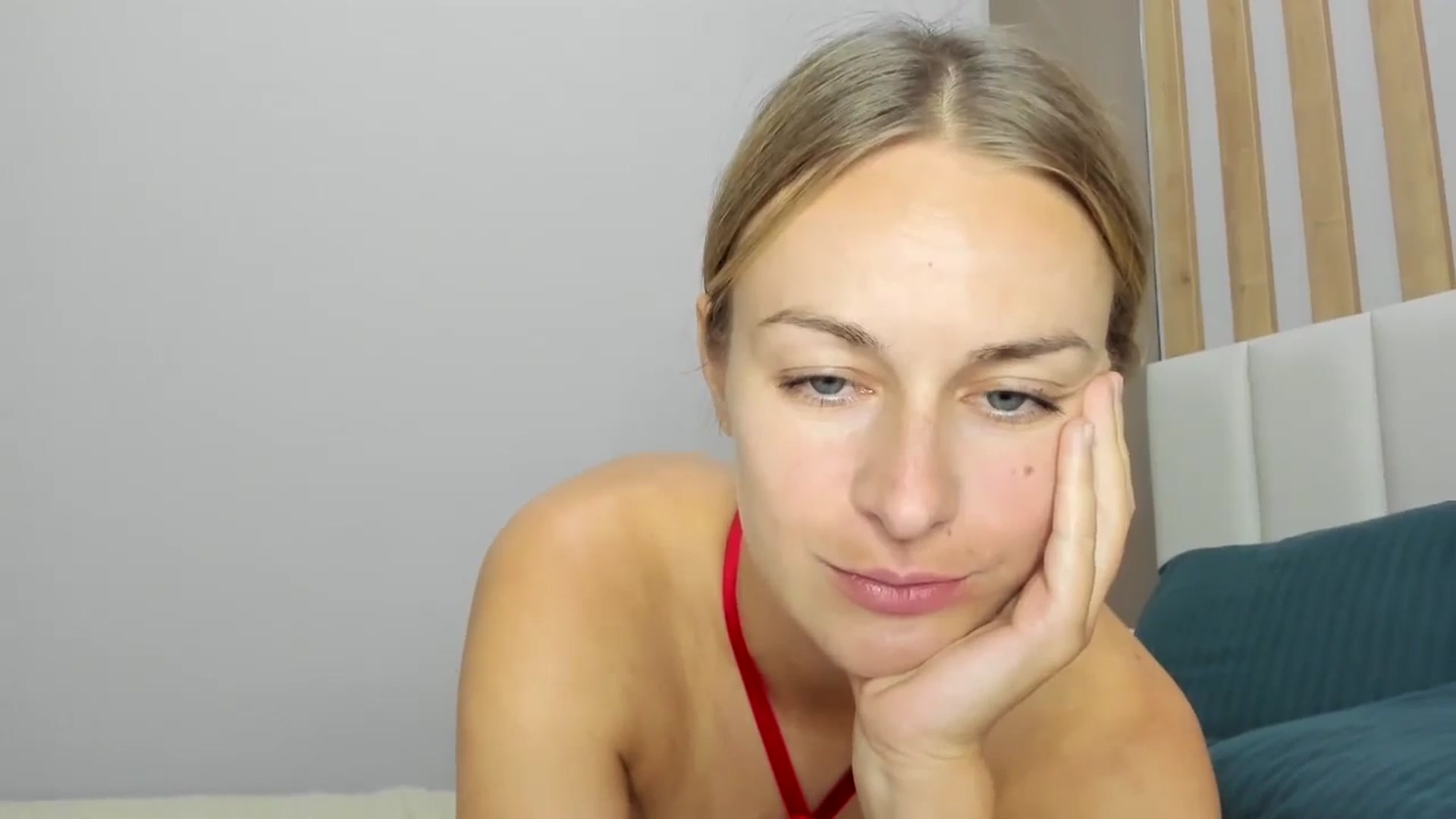 Gallery image thumbnail from regular_girl's myfreecams stream on, 10/26/2024, 15:12 image 18 of 20