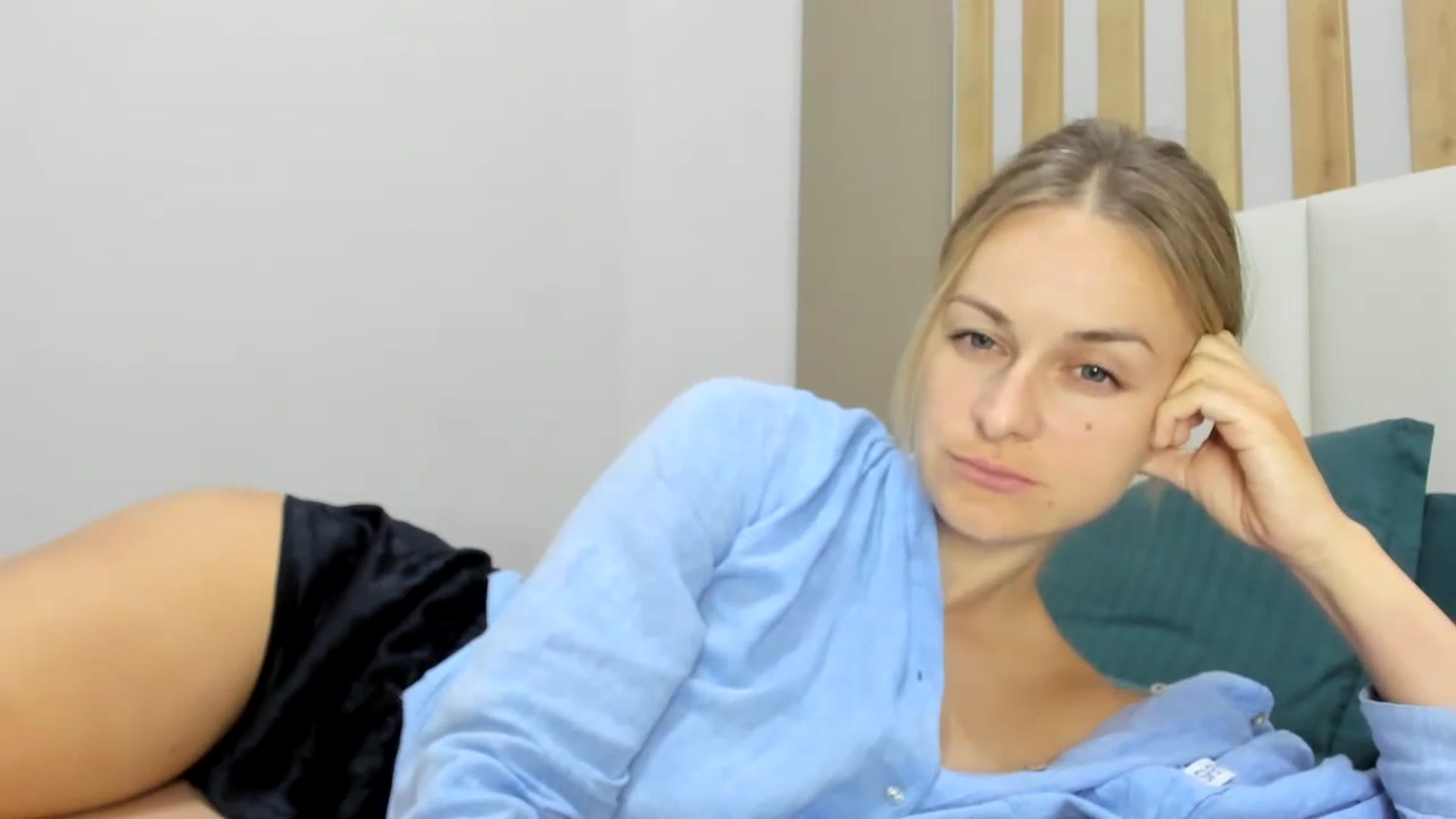 Gallery image thumbnail from regular_girl's myfreecams stream on, 11/03/2024, 16:36 image 19 of 20