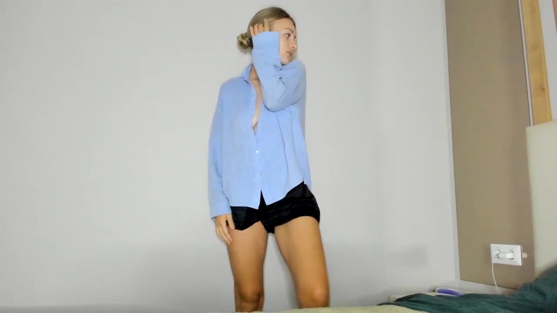 Gallery image thumbnail from regular_girl's myfreecams stream on, 11/03/2024, 18:38 image 16 of 20