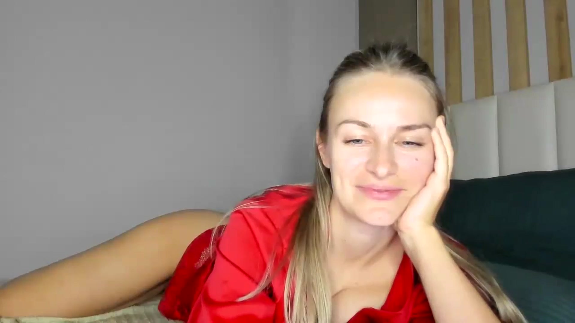 Gallery image thumbnail from regular_girl's myfreecams stream on, 11/27/2024, 20:23 image 6 of 20