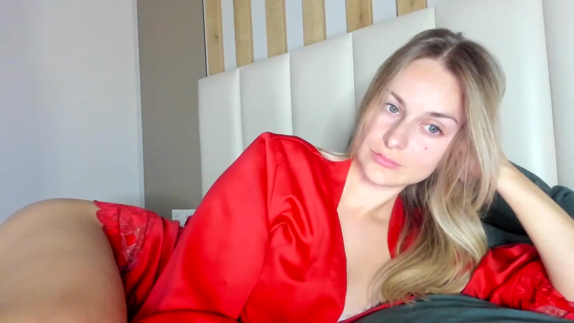Gallery image thumbnail from regular_girl's myfreecams stream on, 12/06/2024, 21:21 image 12 of 20