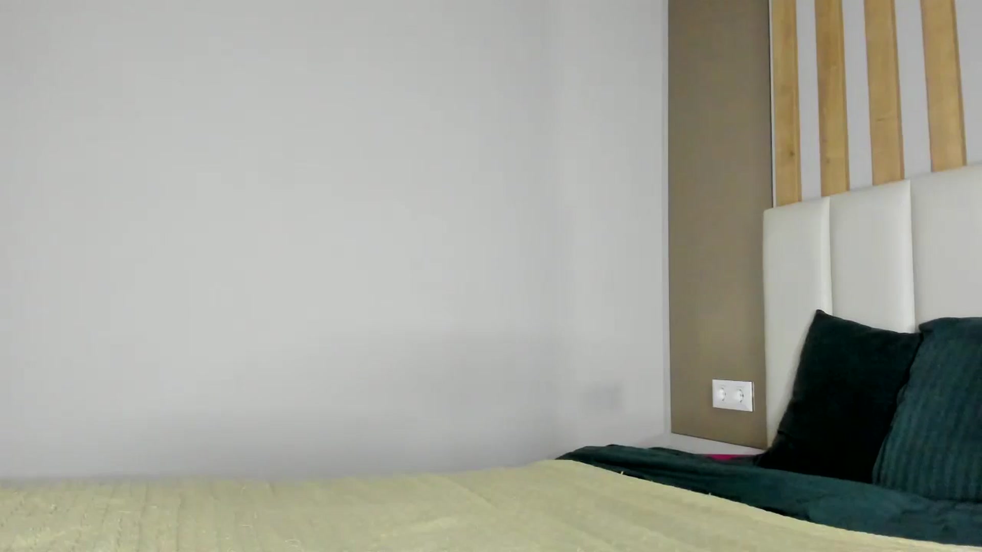 Gallery image thumbnail from regular_girl's myfreecams stream on, 12/13/2024, 20:12 image 15 of 20