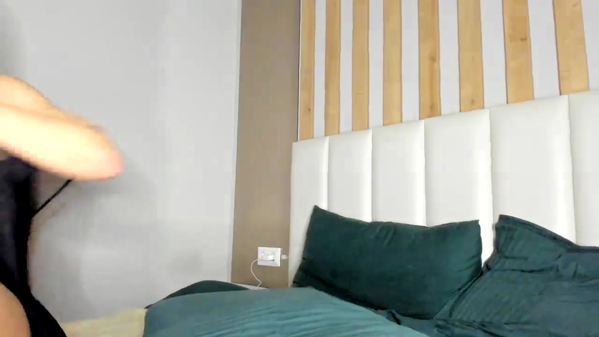 Gallery image thumbnail from regular_girl's myfreecams stream on, 12/13/2024, 21:09 image 9 of 20