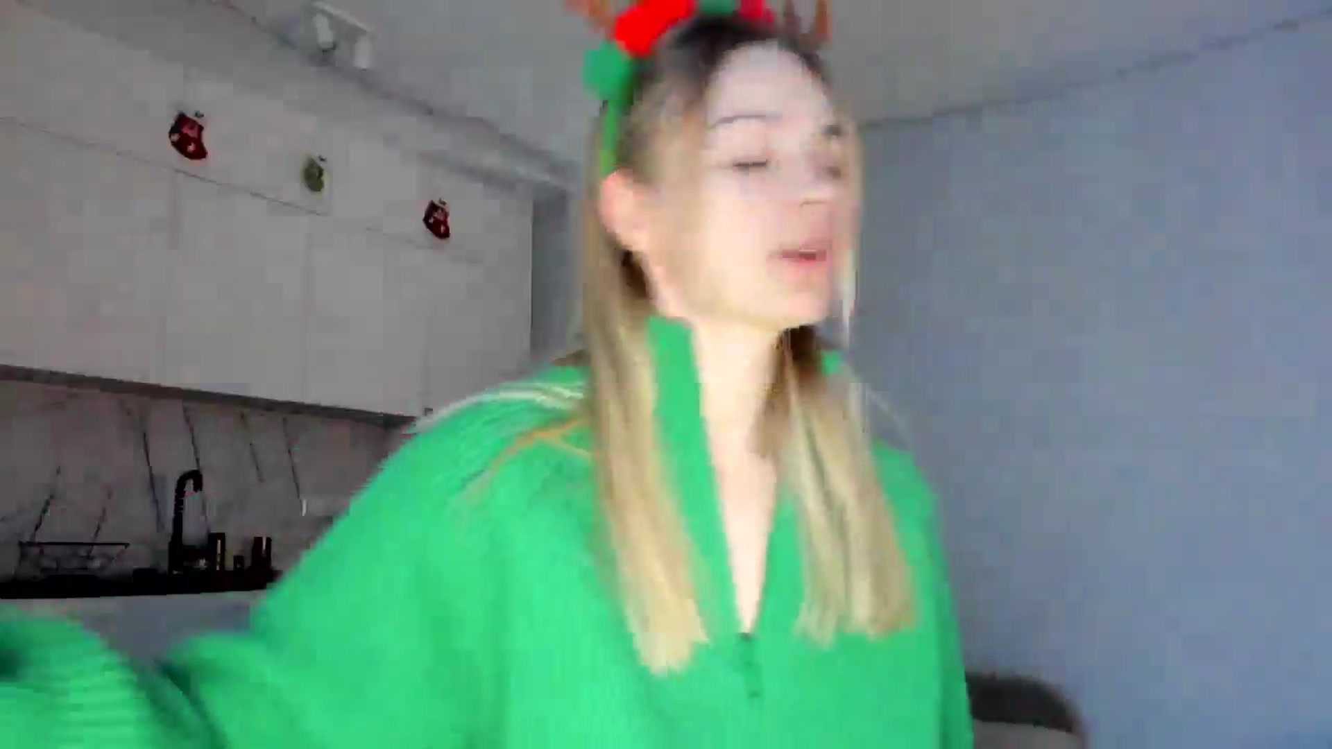Gallery image thumbnail from regular_girl's myfreecams stream on, 12/29/2024, 13:43 image 11 of 20