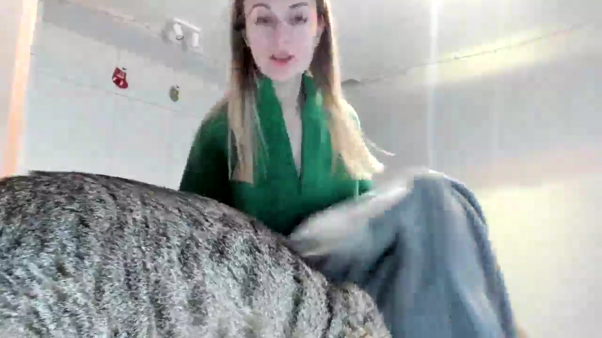 Gallery image thumbnail from regular_girl's myfreecams stream on, 12/29/2024, 13:43 image 18 of 20