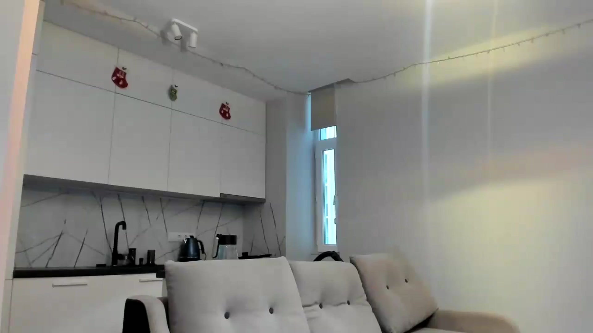 Gallery image thumbnail from regular_girl's myfreecams stream on, 12/29/2024, 13:43 image 17 of 20