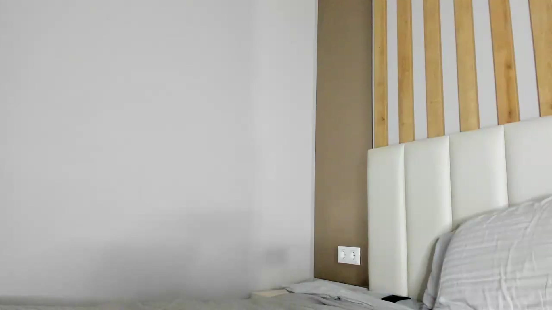 Gallery image thumbnail from regular_girl's myfreecams stream on, 04/12/2025, 17:47 image 10 of 20