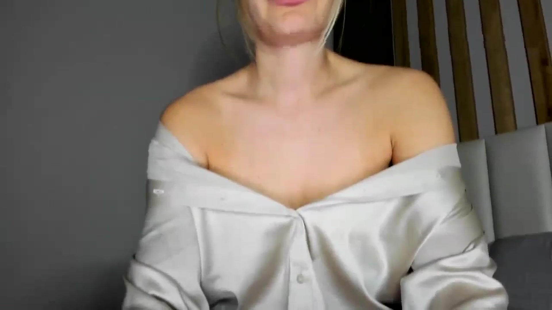 Gallery image thumbnail from regular_girl's myfreecams stream on, 04/12/2025, 19:56 image 14 of 20