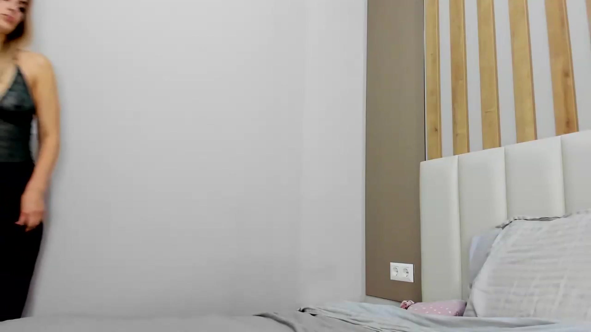 Gallery image thumbnail from regular_girl's myfreecams stream on, 04/20/2025, 17:16 image 1 of 20