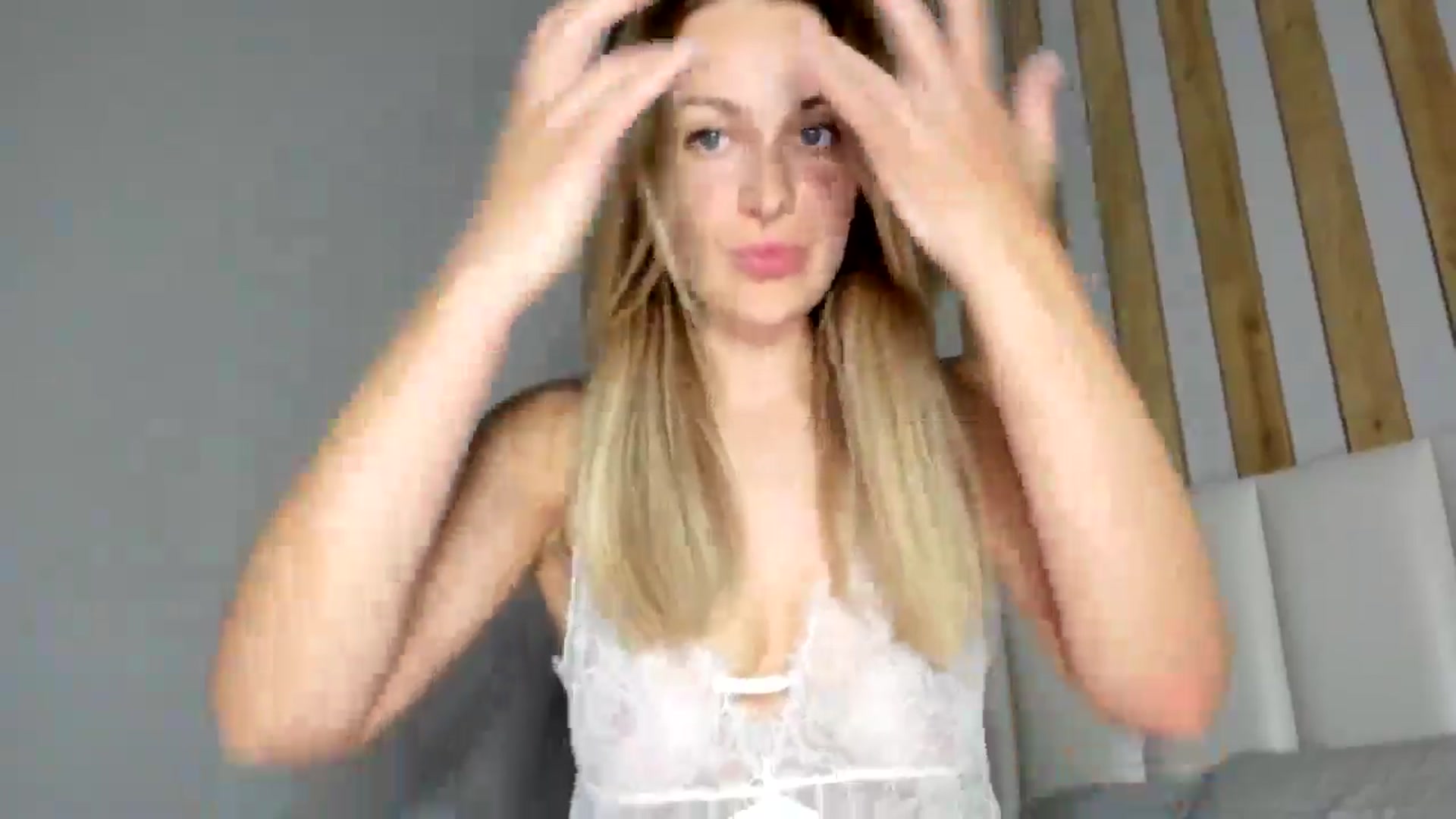 Gallery image thumbnail from regular_girl's myfreecams stream on, 04/28/2025, 18:28 image 5 of 20
